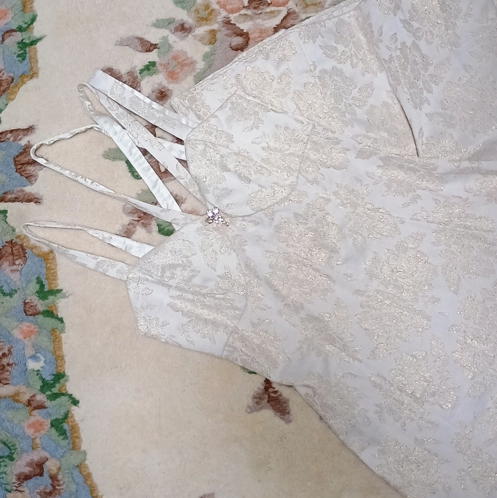 Gunne Sax Ivory And Gold Brocade Strappy Wedding Dress